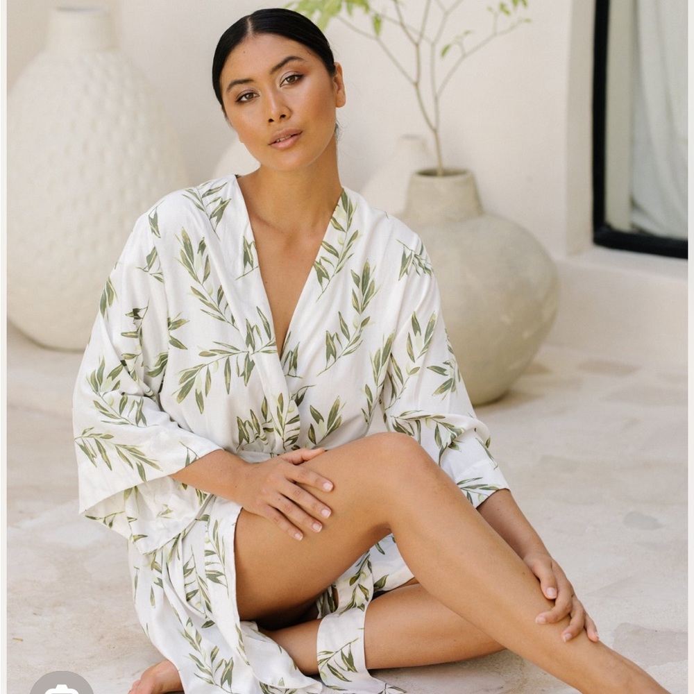 Piyama Elegant Soft Leaf Print Kimono Robe with belt size M/L